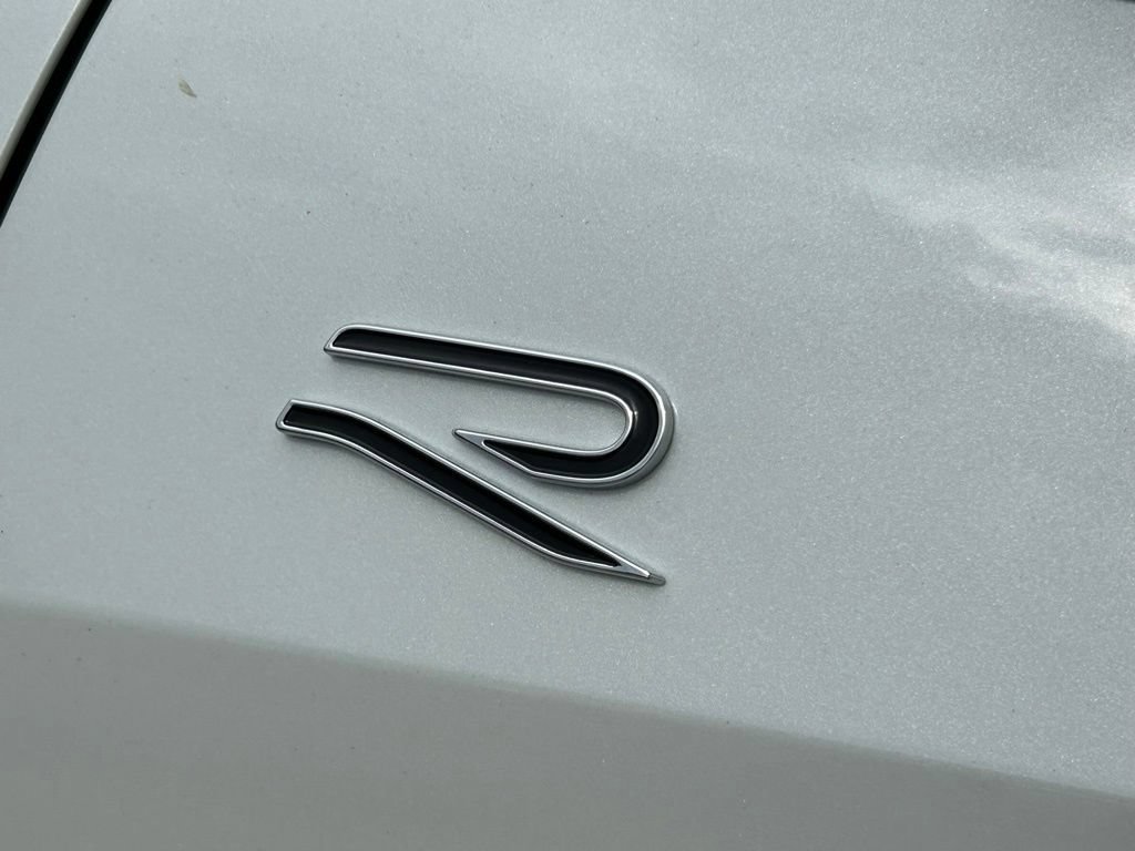 New 2026 Volkswagen Tiguan SE R-Line FWD image 37