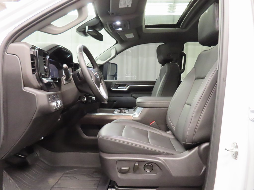 Used 2024 GMC Sierra 2500 SLT w/ SLT Premium Package image 9