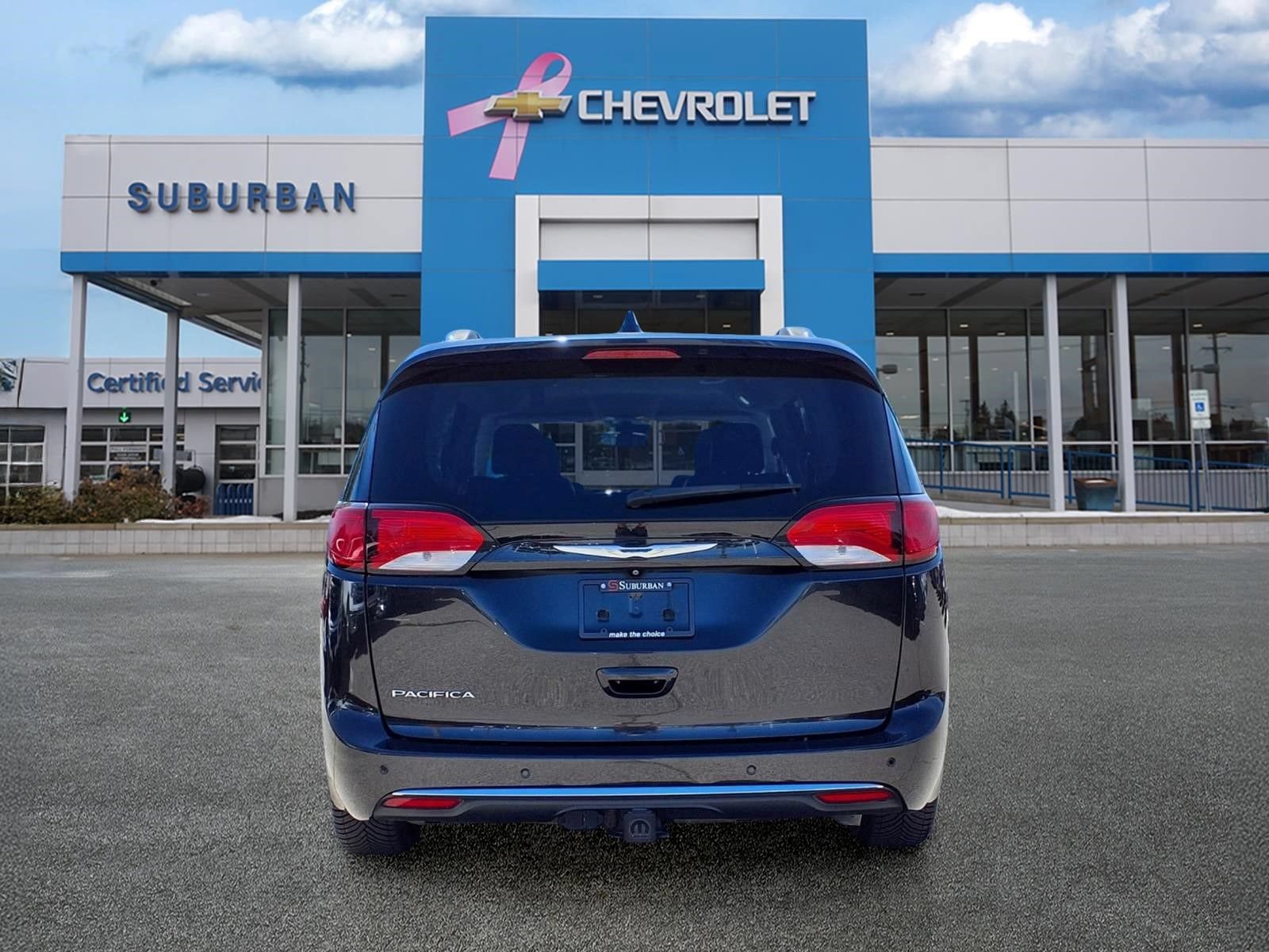 Used 2018 Chrysler Pacifica Touring-L w/ Advanced Safetytec Group FWD image 6