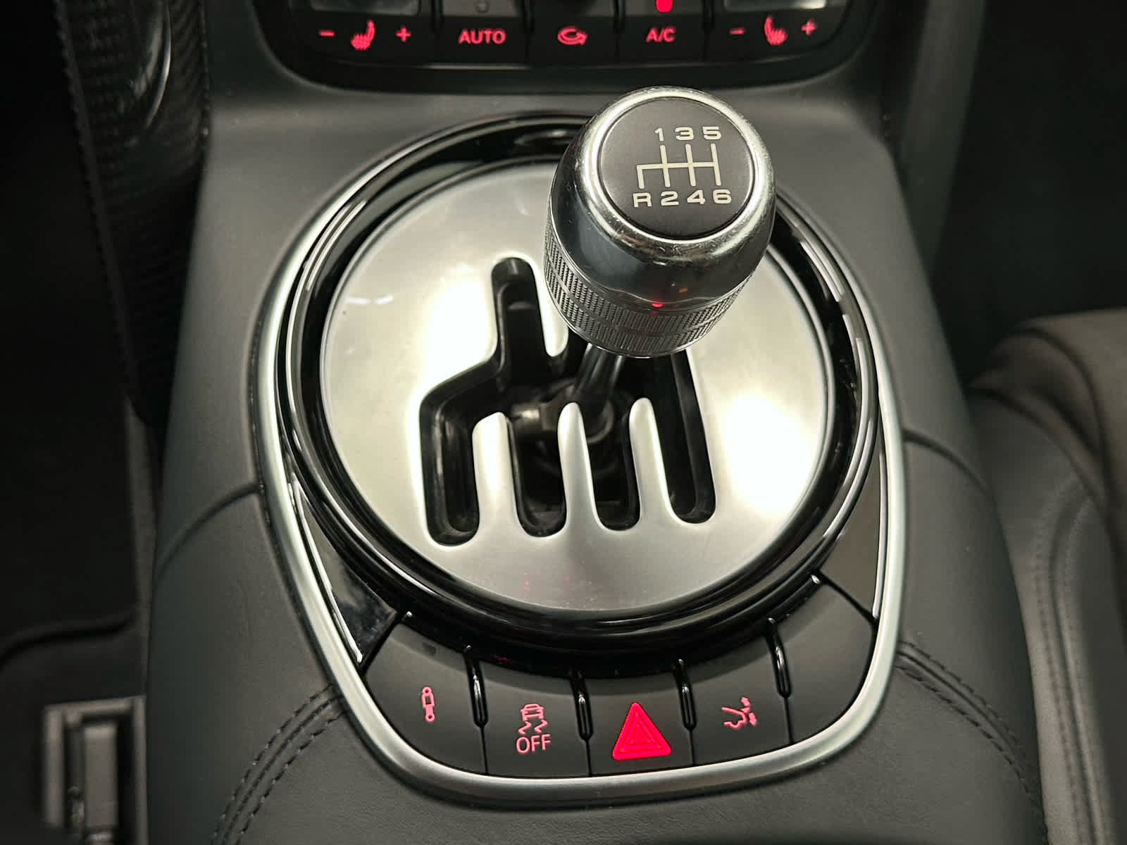 Used 2015 Audi R8 V8 AWD/4WD image 23