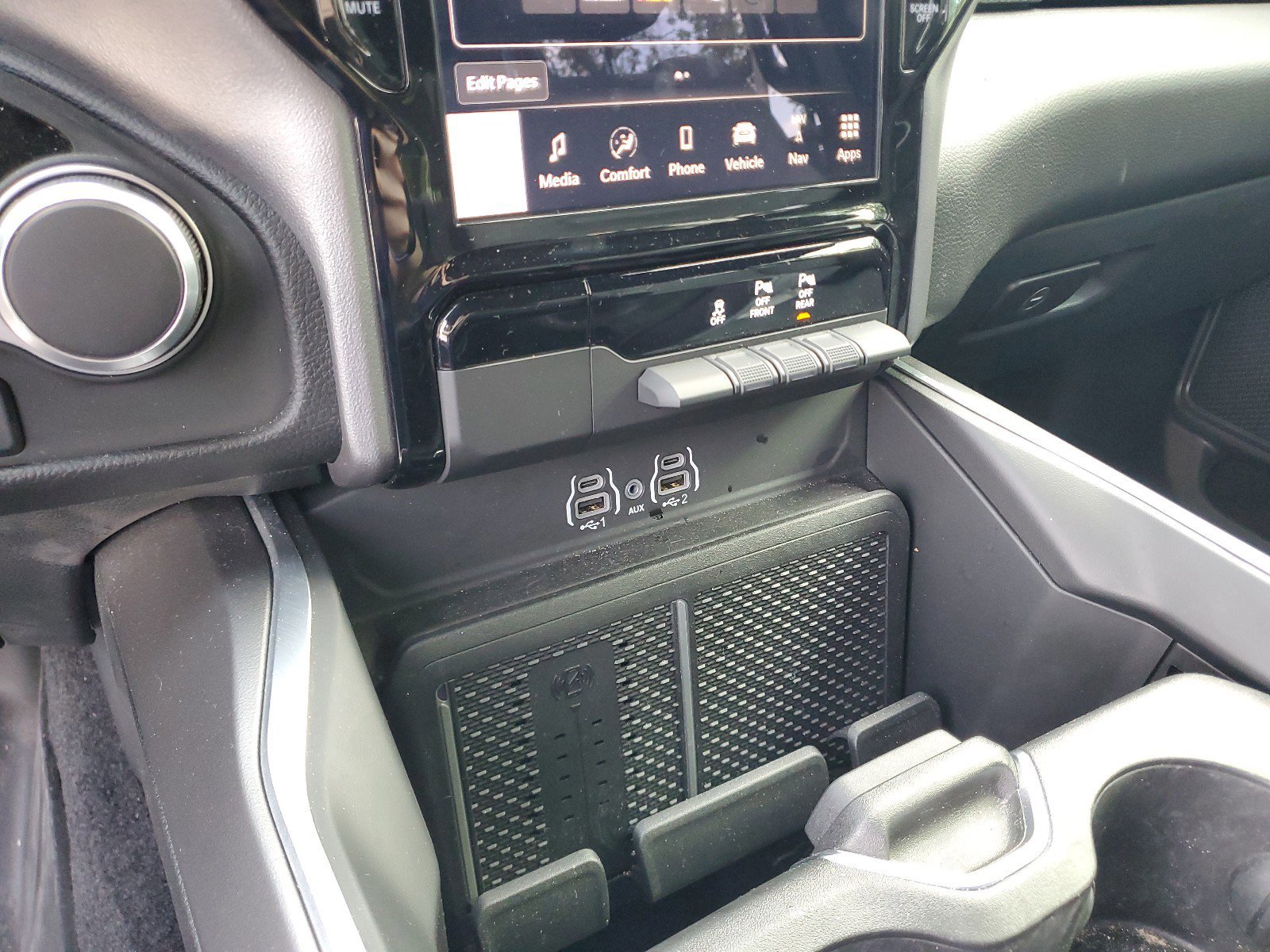 Certified 2025 RAM 1500 Big Horn AWD/4WD image 18