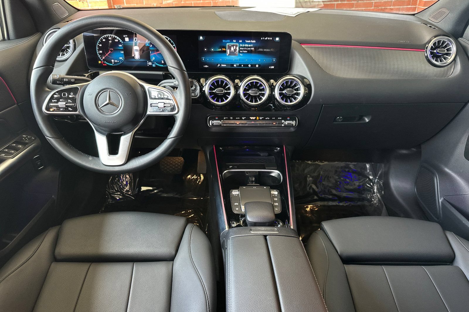 Certified 2023 Mercedes-Benz GLA 250 w/ Premium Package image 16