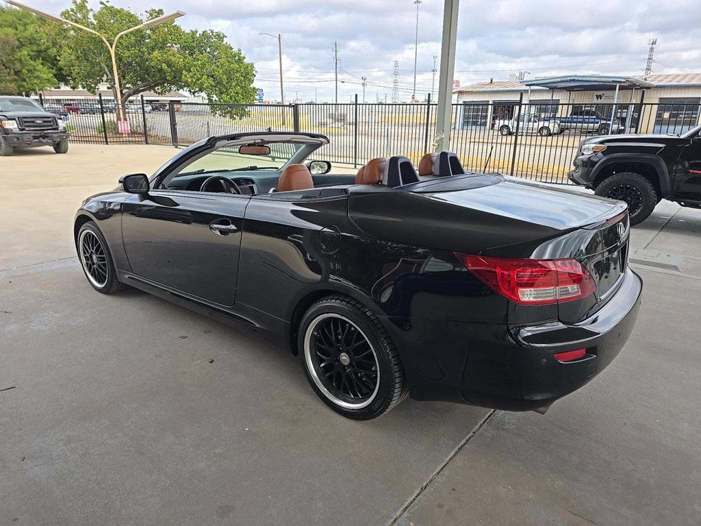 Used 2013 Lexus IS 250C w/ Luxury Pkg RWD image 2