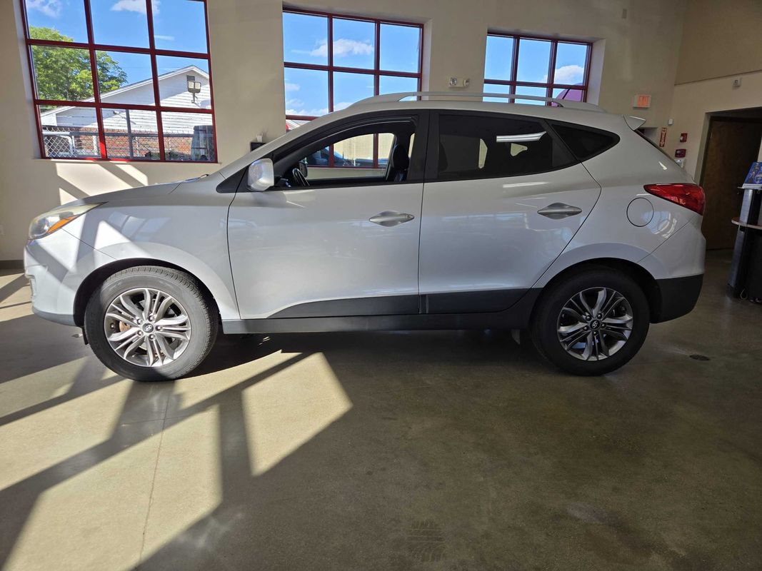 Used 2015 Hyundai Tucson SE AWD/4WD image 4