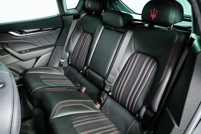 Certified 2022 Maserati Levante GT image 19