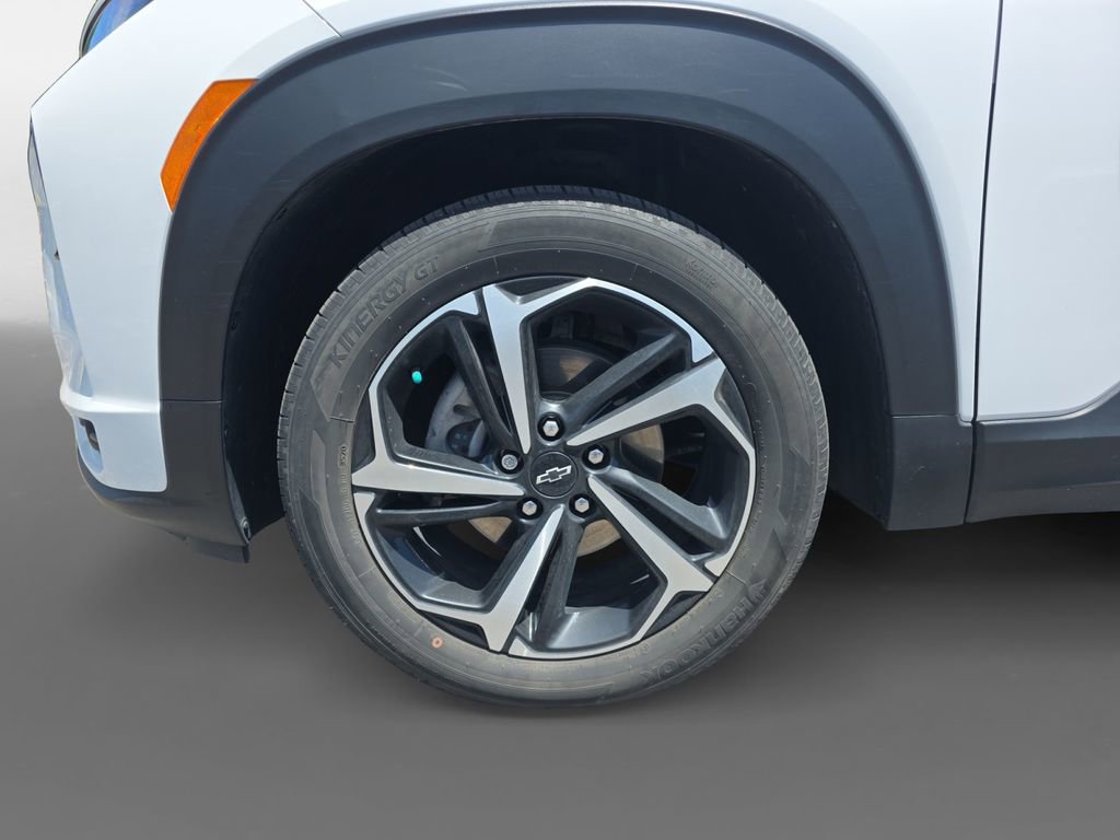 Used 2021 Chevrolet TrailBlazer RS w/ Sun and Liftgate Package FWD image 14