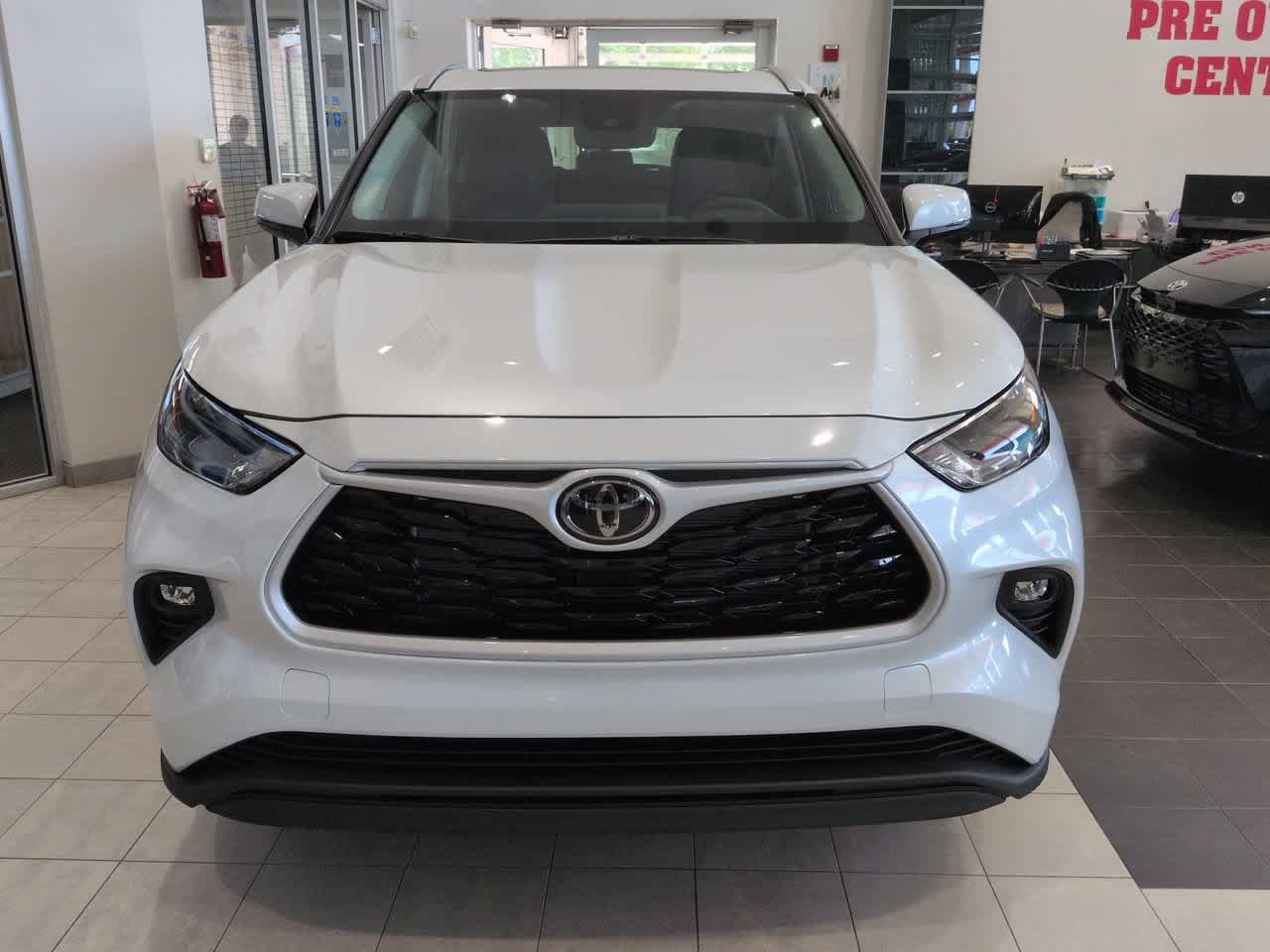 New 2026 Toyota Highlander XLE AWD/4WD image 9