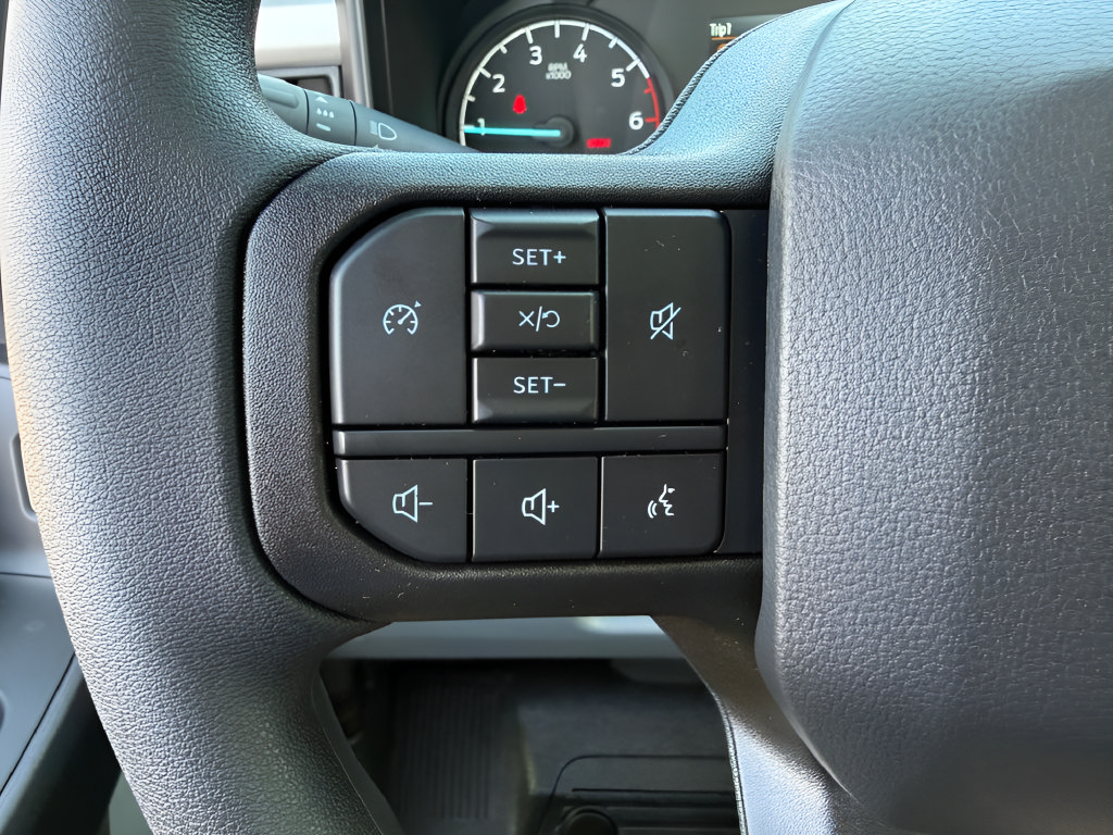 New 2026 Ford F250 XL w/ FX4 Off-Road Package AWD/4WD image 10