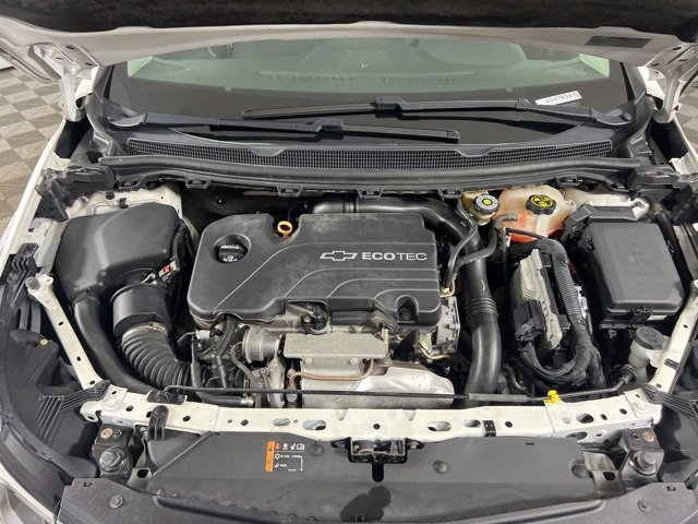 Used 2017 Chevrolet Cruze LS image 3