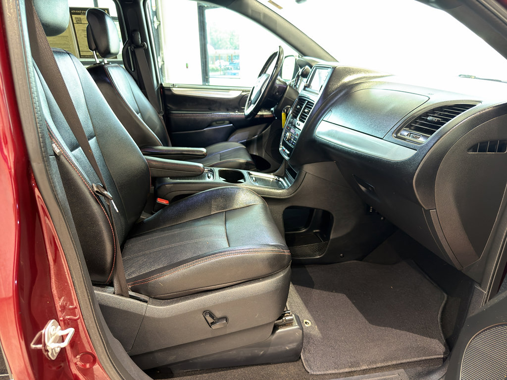 Used 2020 Dodge Grand Caravan GT FWD image 21