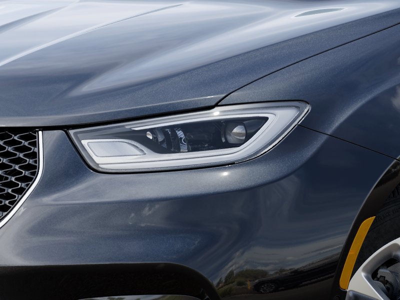 New 2026 Chrysler Pacifica Limited w/ Trailer Tow Group image 12