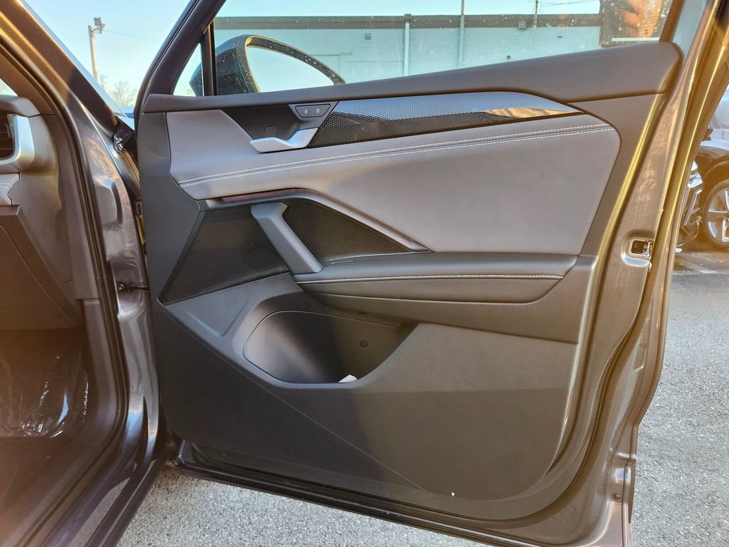 New 2026 Volkswagen Tiguan SE R-Line image 16