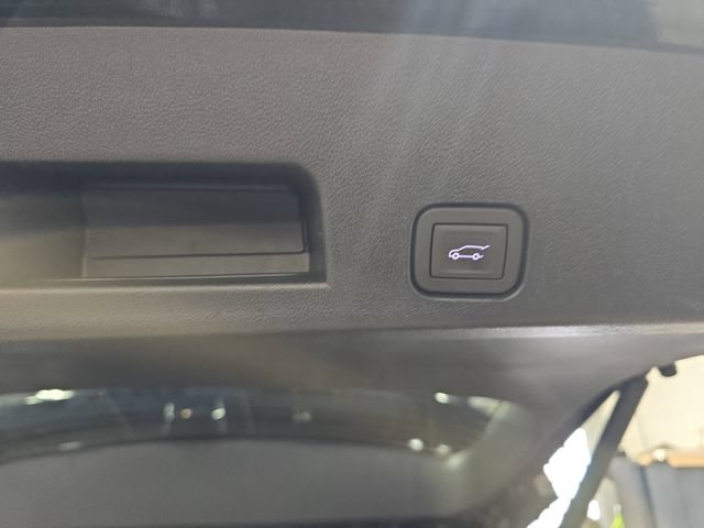 New 2026 Chevrolet Traverse Z71 w/ Enhanced Driving Package AWD/4WD image 15
