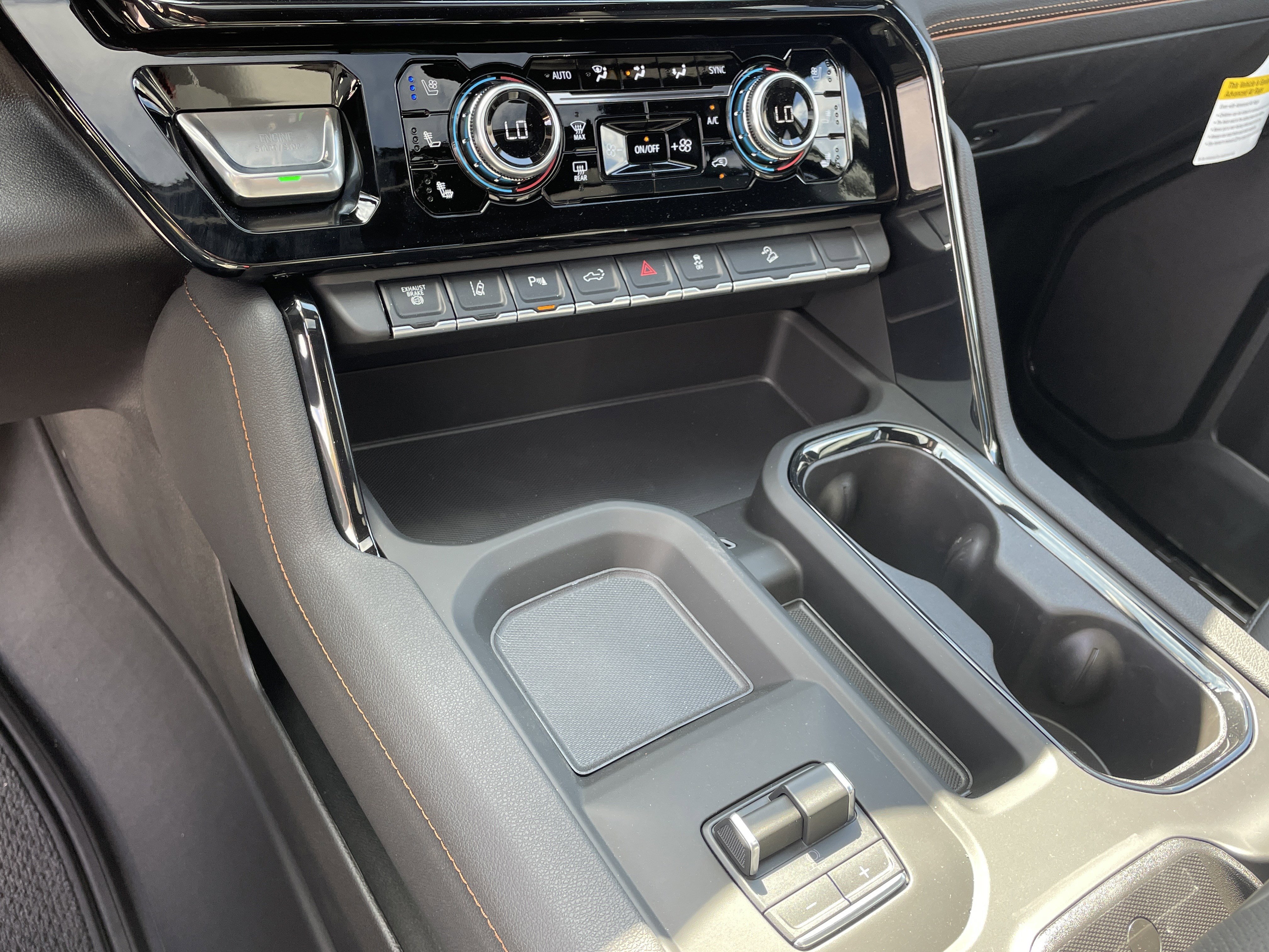New 2026 GMC Sierra 2500 AT4 w/ AT4 Premium Plus Package image 24