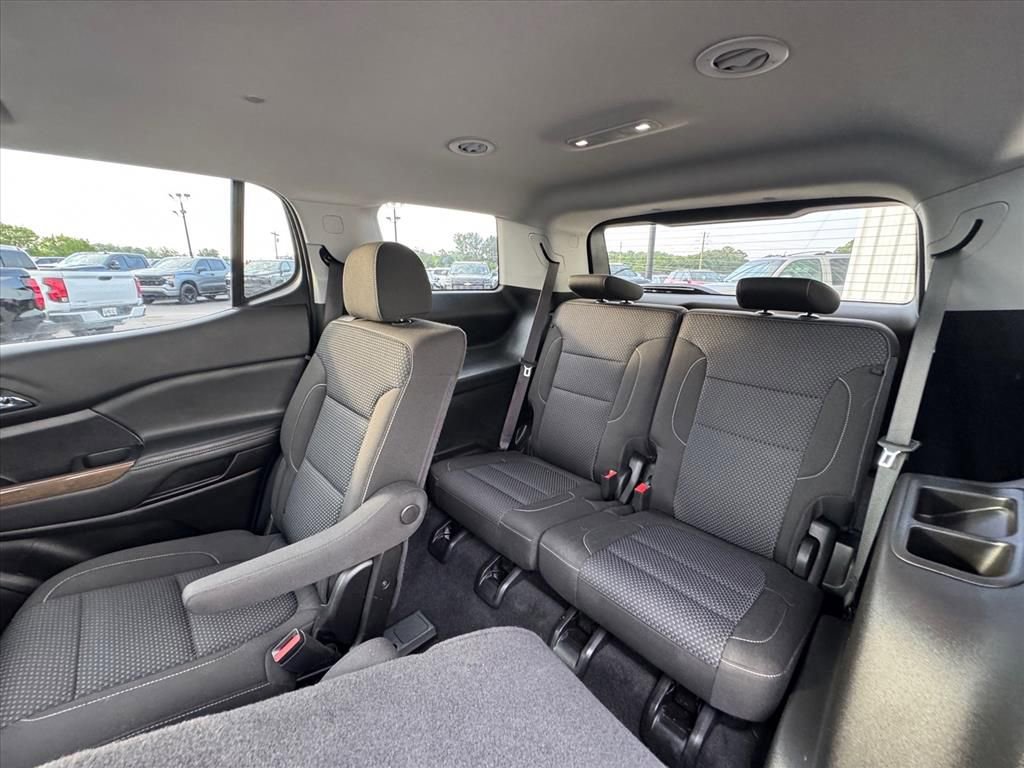 Used 2023 GMC Acadia SLE w/ Driver Convenience Package FWD image 13
