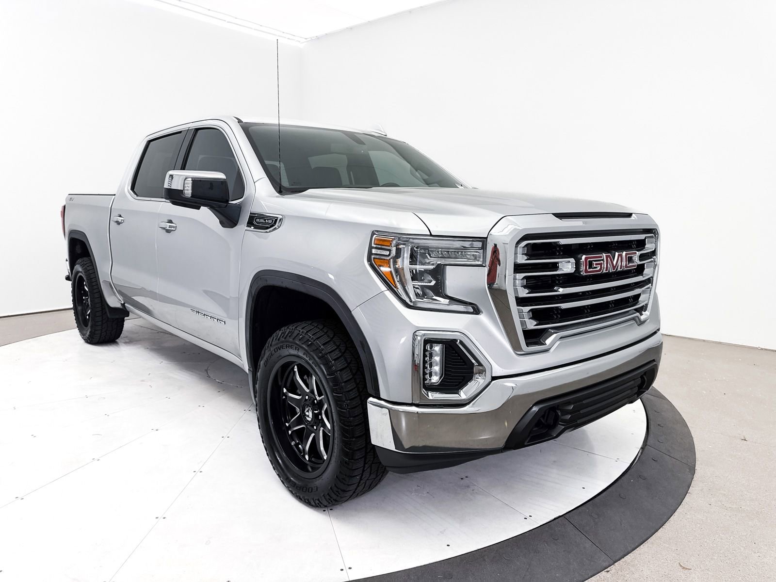 Used 2019 GMC Sierra 1500 SLT AWD/4WD image 7