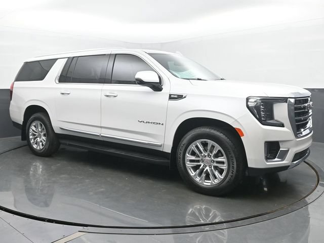 Used 2024 GMC Yukon XL SLT w/ SLT Luxury Package AWD/4WD image 7