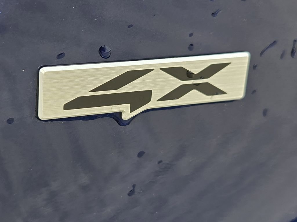 Used 2024 Kia Seltos EX image 3