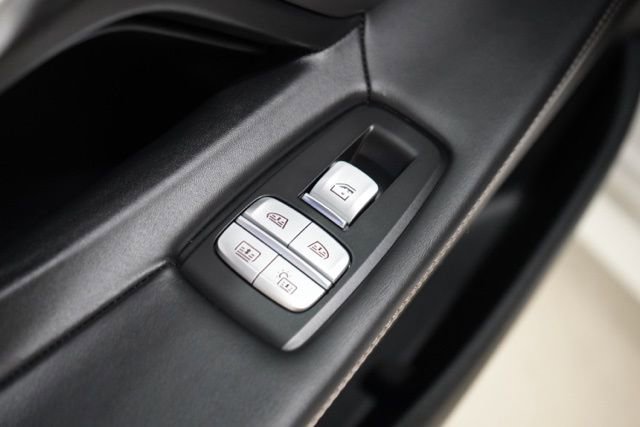 Used 2020 BMW 745e xDrive image 36