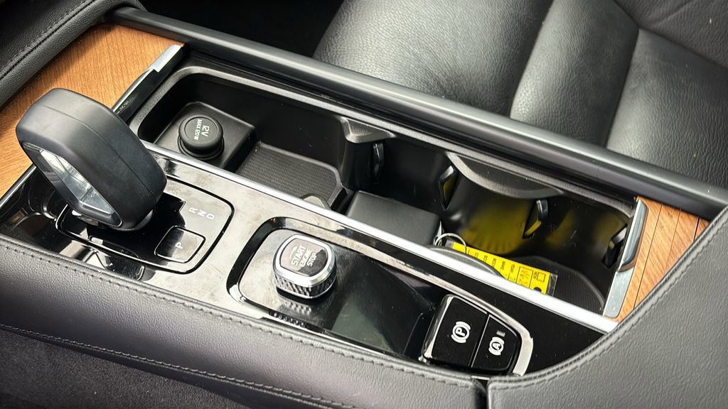 Certified 2023 Volvo XC90 B6 Plus w/ Protection Package Premier image 23