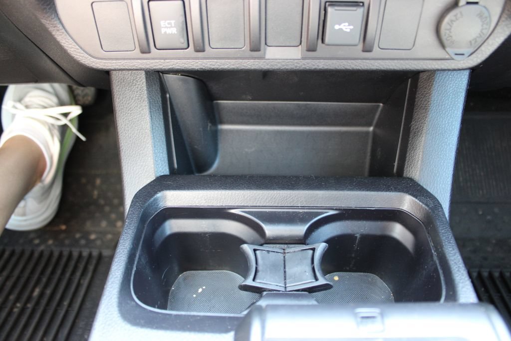 Used 2021 Toyota Tacoma SR w/ SR Convenience Package RWD image 28