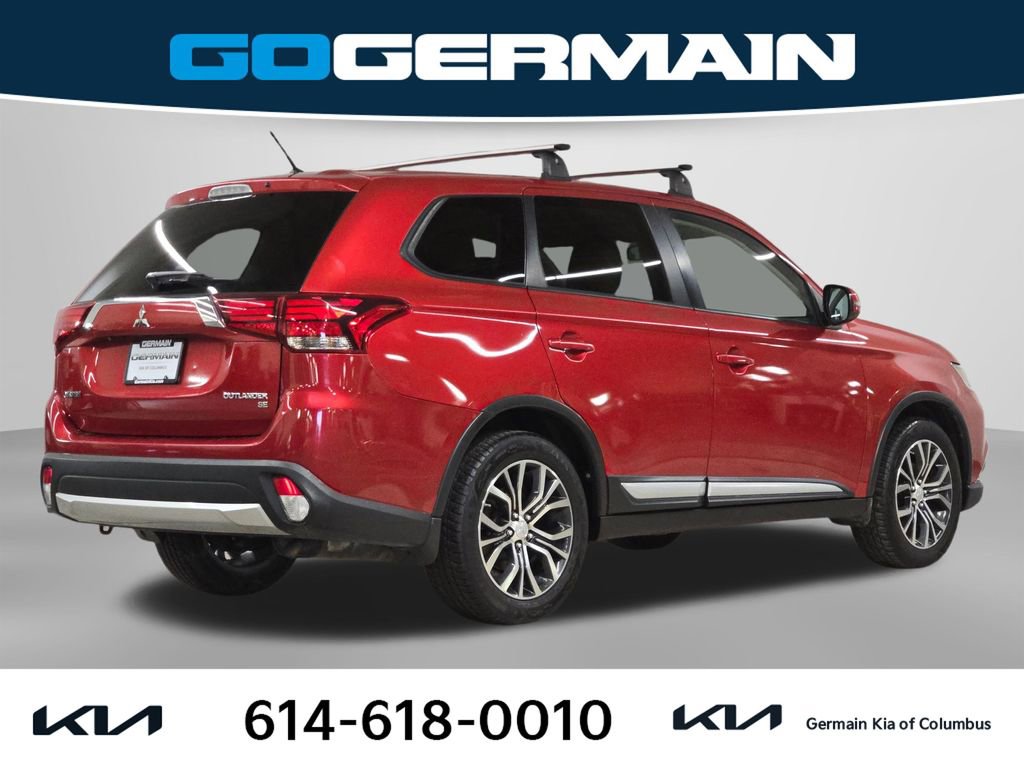 Used 2016 Mitsubishi Outlander SE image 8