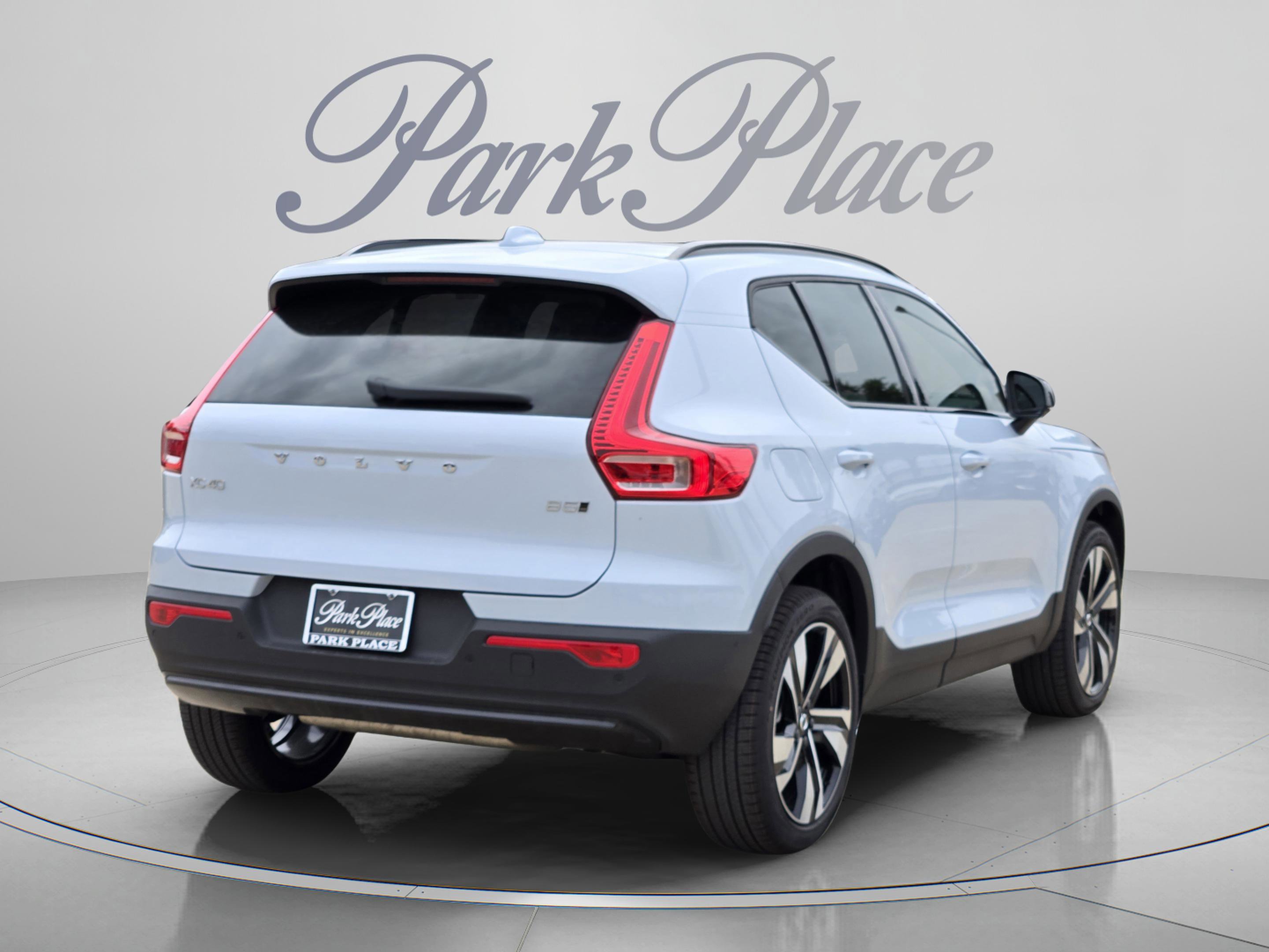 New 2026 Volvo XC40 B5 Ultra w/ Protection Package Premier AWD/4WD image 6