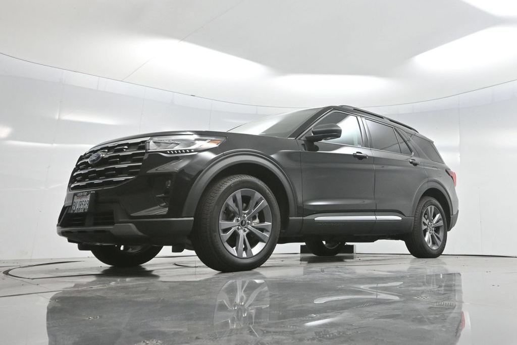 New 2025 Ford Explorer Active w/ Active Comfort Package AWD/4WD image 67