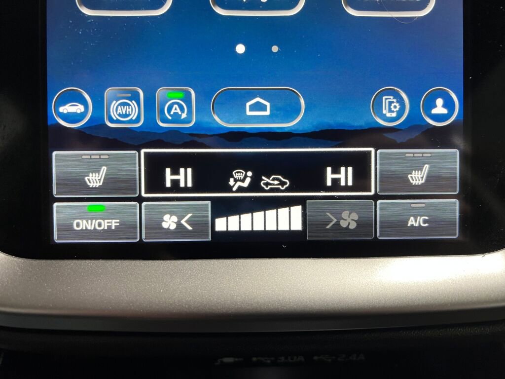 Used 2025 Subaru Legacy Premium image 12