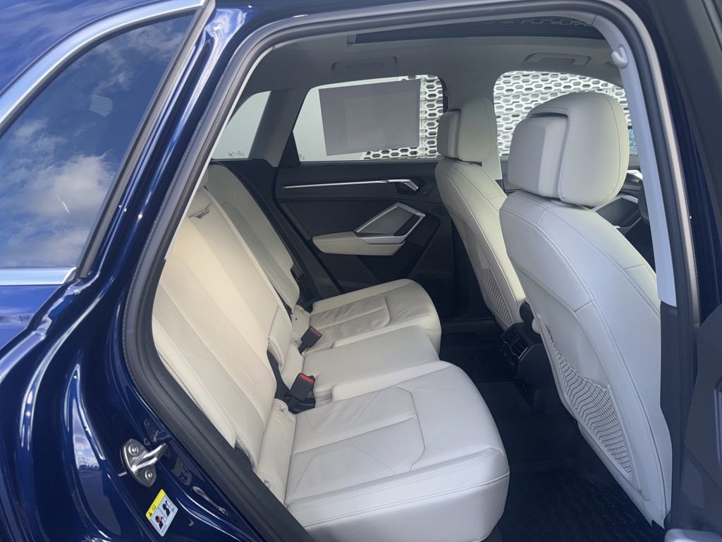 Certified 2025 Audi Q3 2.0T Premium Plus w/ Premium Plus Package AWD/4WD image 8