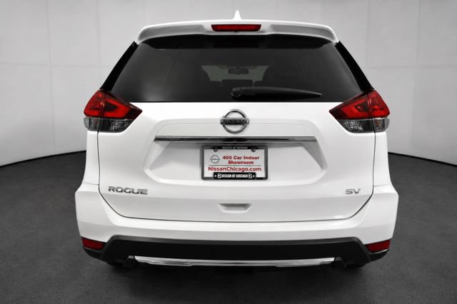 Used 2017 Nissan Rogue SV w/ SV Premium Package FWD image 5