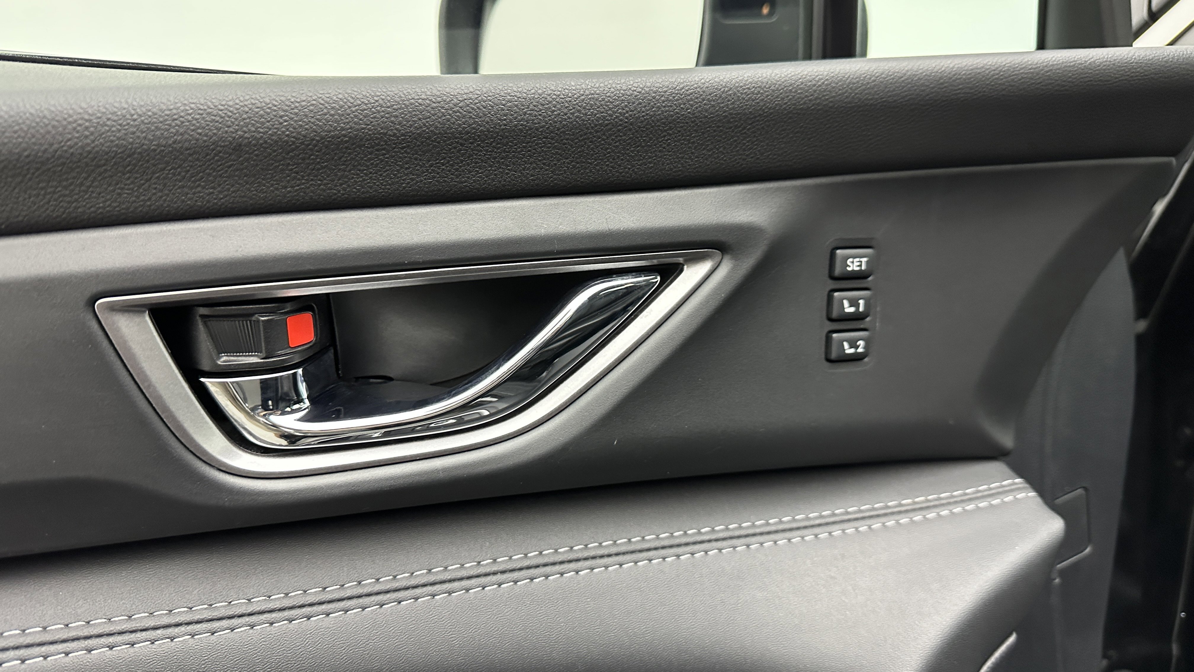 Used 2023 Subaru Ascent Limited image 13