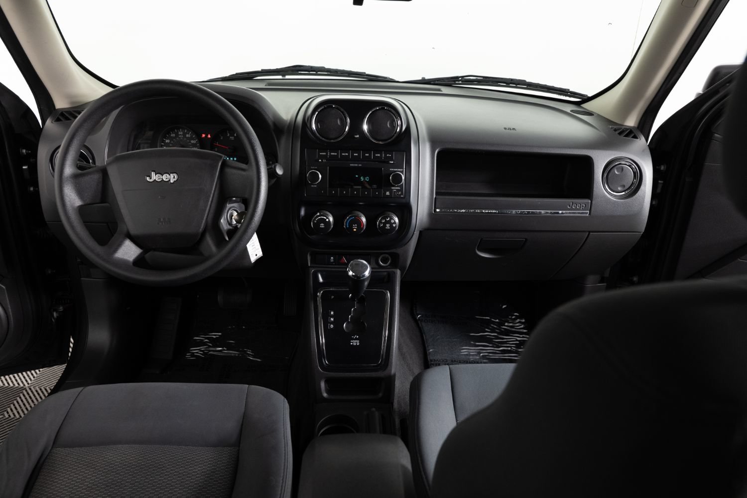 Used 2010 Jeep Patriot Sport w/ Tire & Wheel Group AWD/4WD image 33