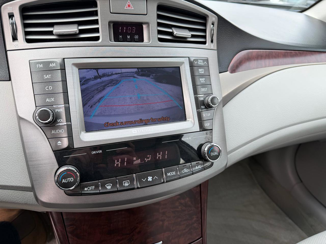 Used 2012 Toyota Avalon Limited image 13