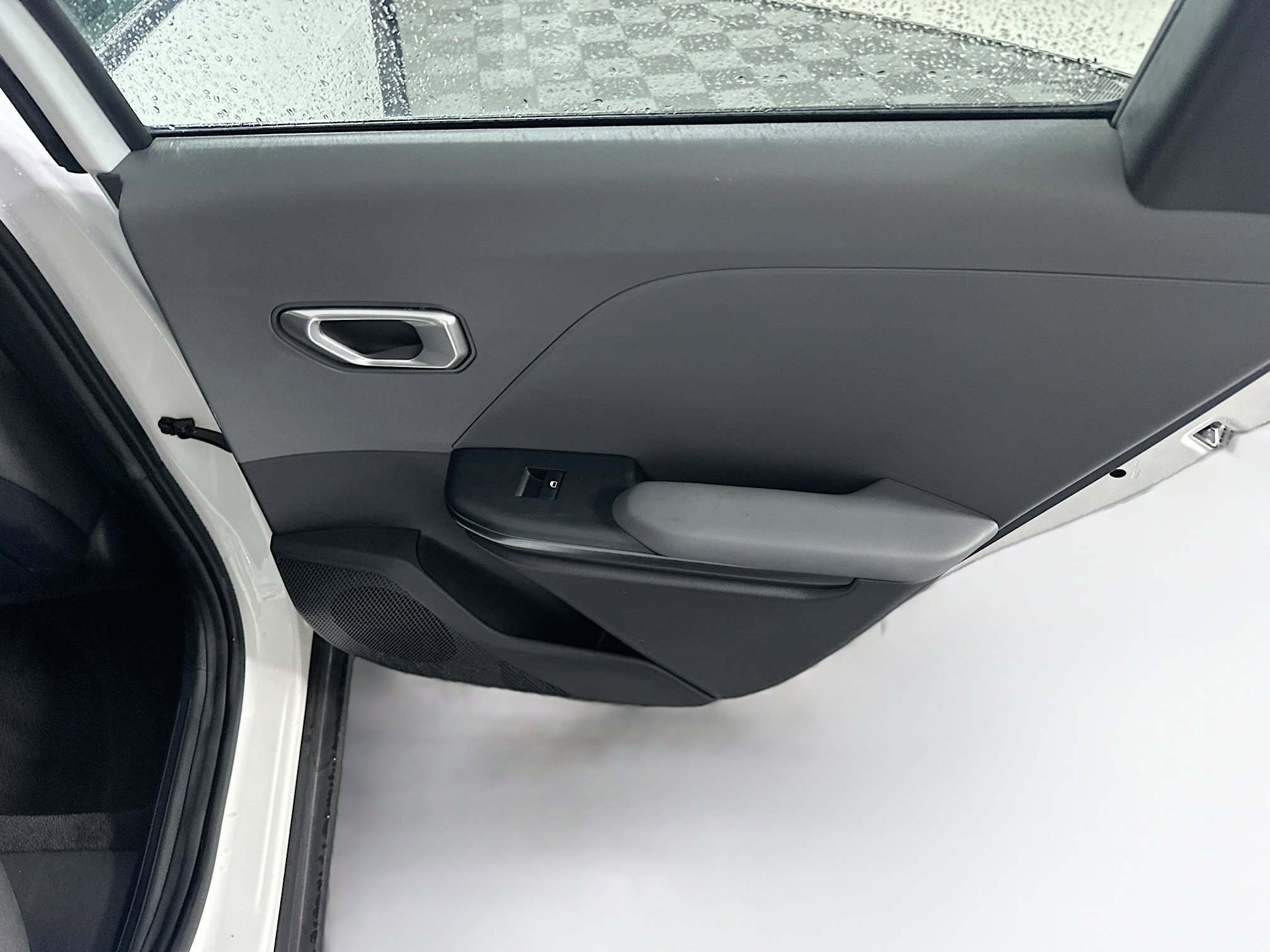 Used 2025 Kia K4 LXS image 28