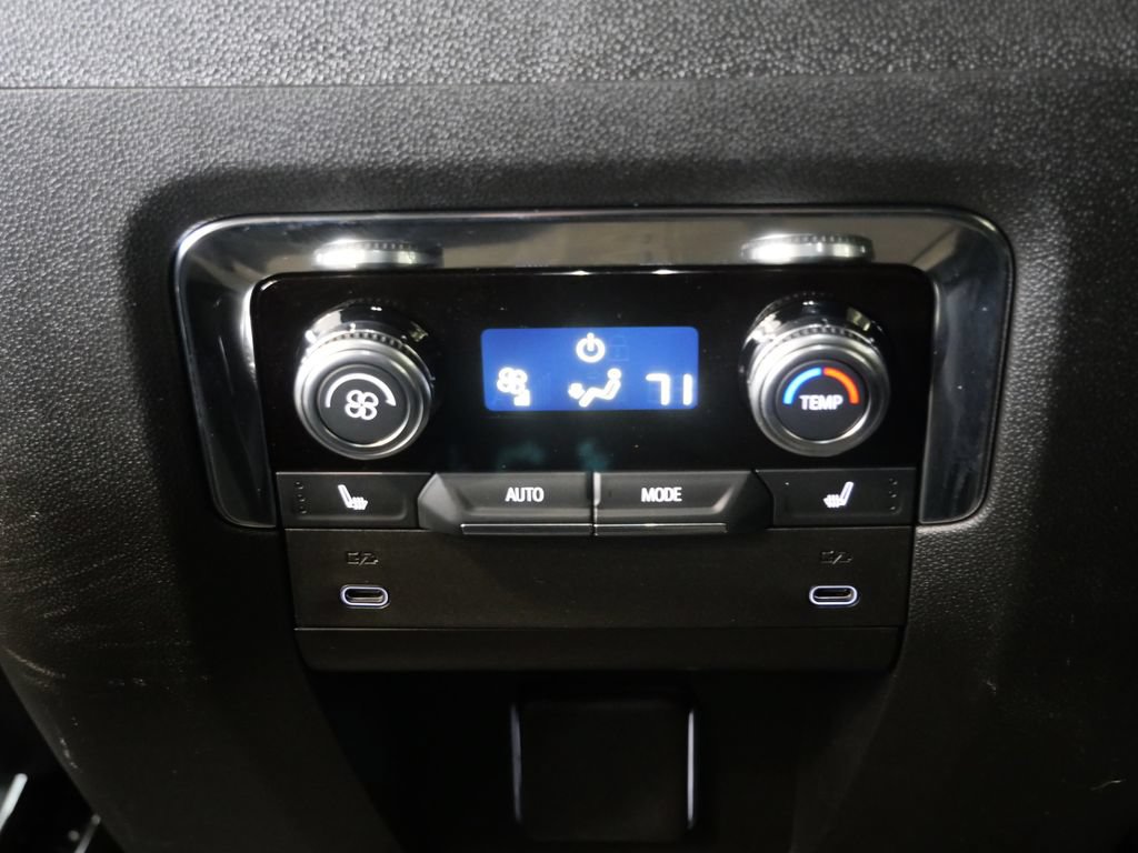 Used 2025 GMC Yukon AT4 w/ Premium Trailering Package AWD/4WD image 37