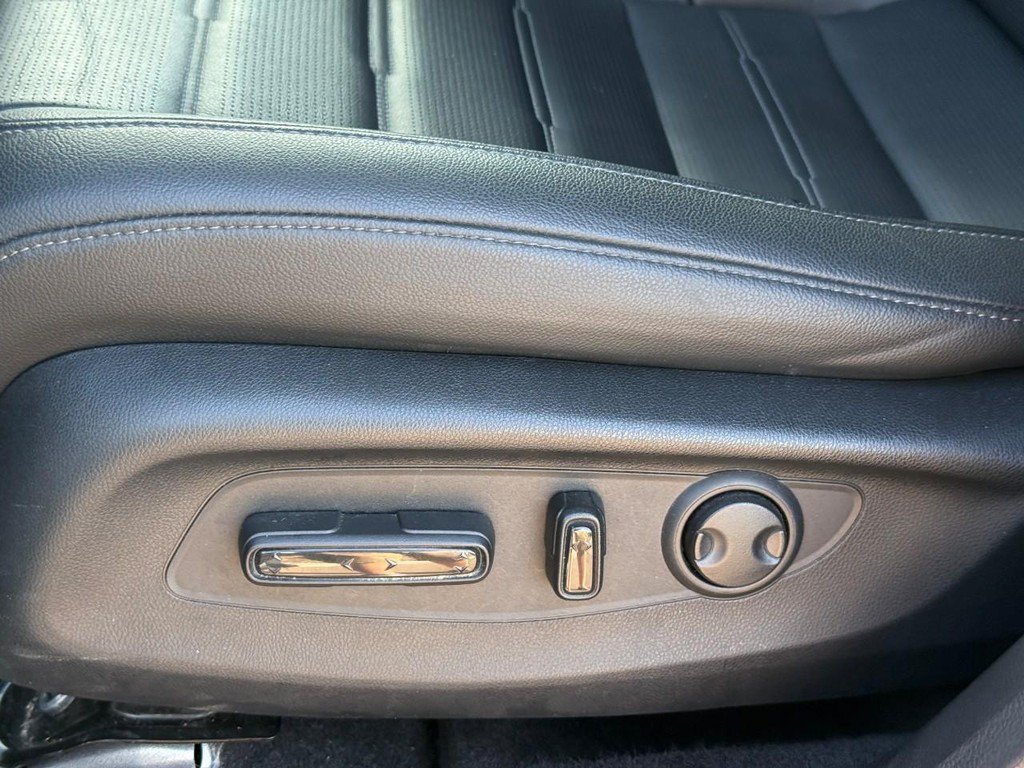 Used 2025 Honda CR-V EX-L image 18
