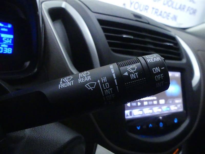 Used 2016 Chevrolet Trax LT w/ LT Sun and Sound Package AWD/4WD image 17