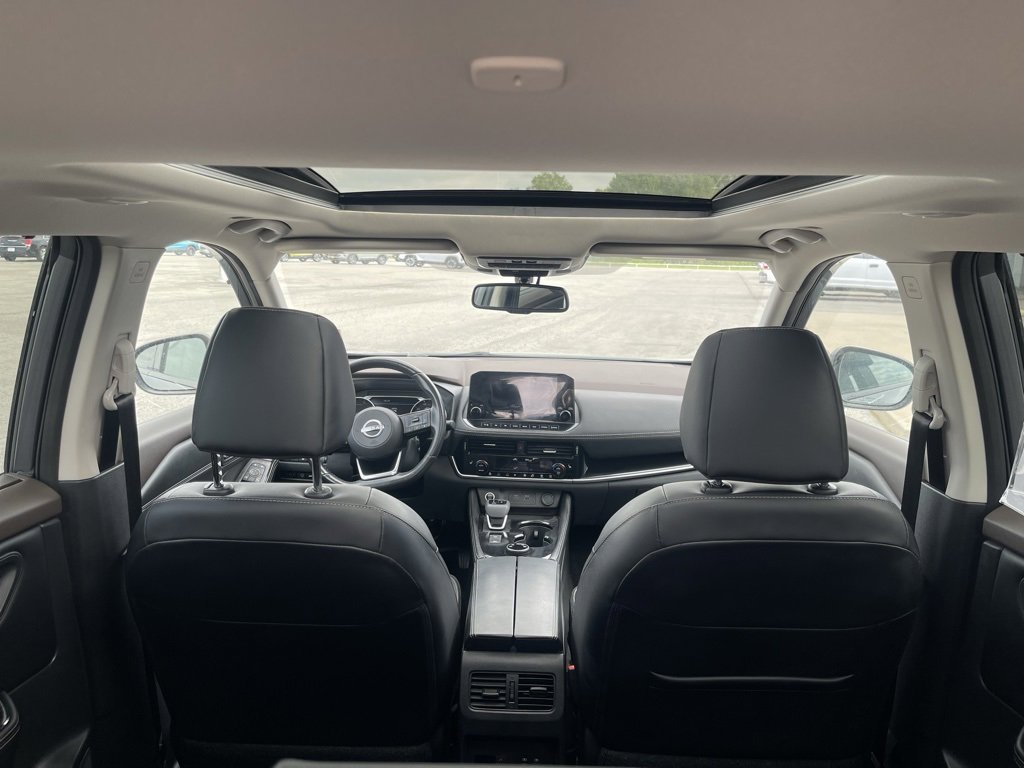 Used 2023 Nissan Rogue SL w/ SL Premium Package image 13