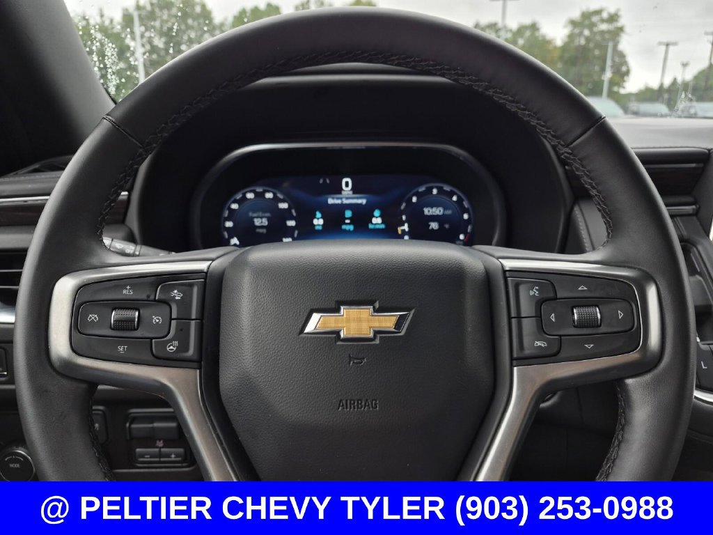 Used 2024 Chevrolet Suburban LT w/ Luxury Package RWD image 22