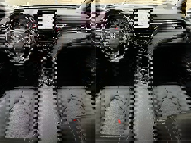 Used 2022 Toyota Camry XSE image 11