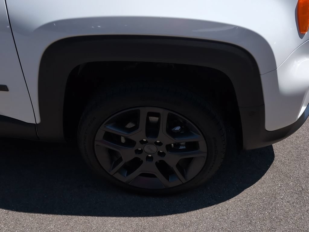 Used 2021 Jeep Renegade Latitude w/ Luxury Group II AWD/4WD image 3