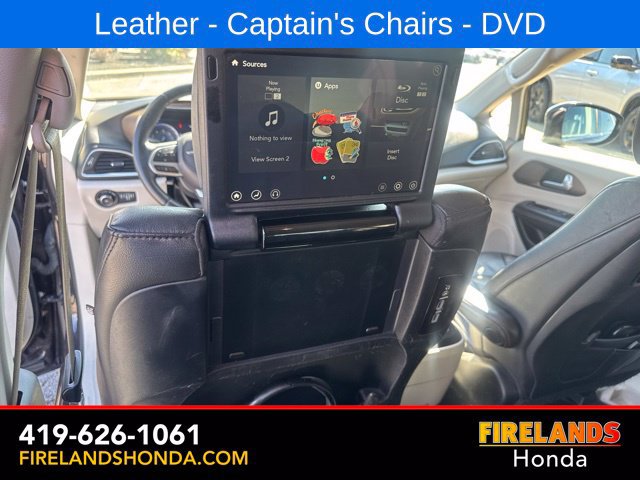 Used 2017 Chrysler Pacifica Touring-L Plus w/ Tire & Wheel Group FWD image 31