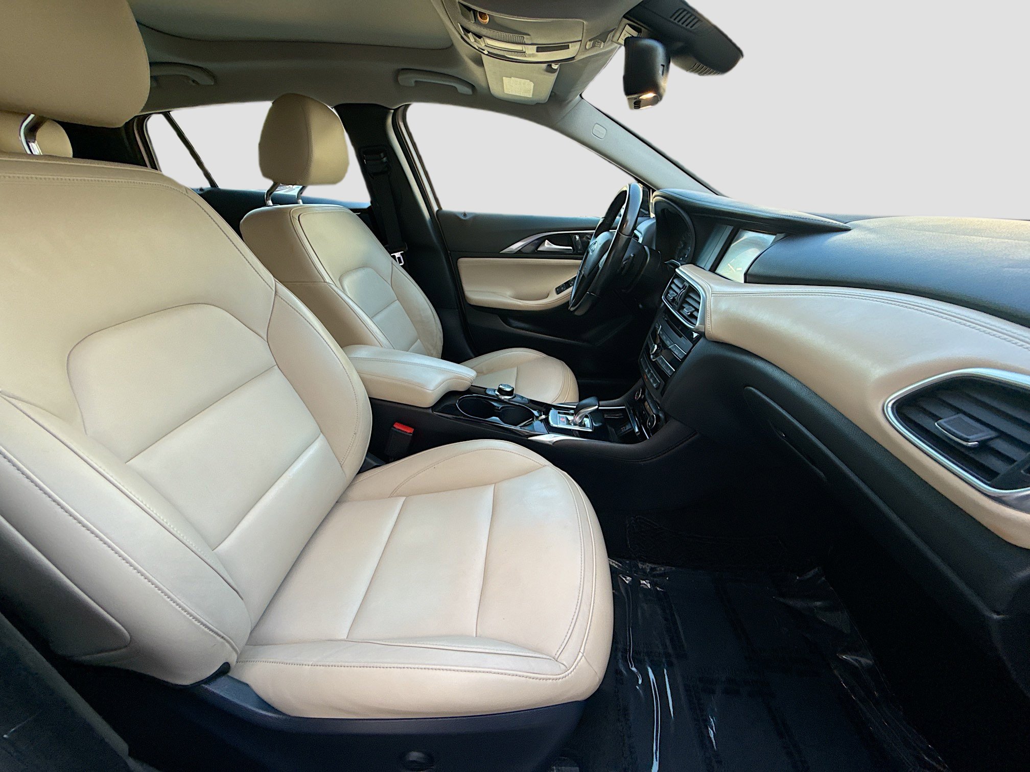 Used 2017 INFINITI QX30 Premium w/ Navigation Package image 31