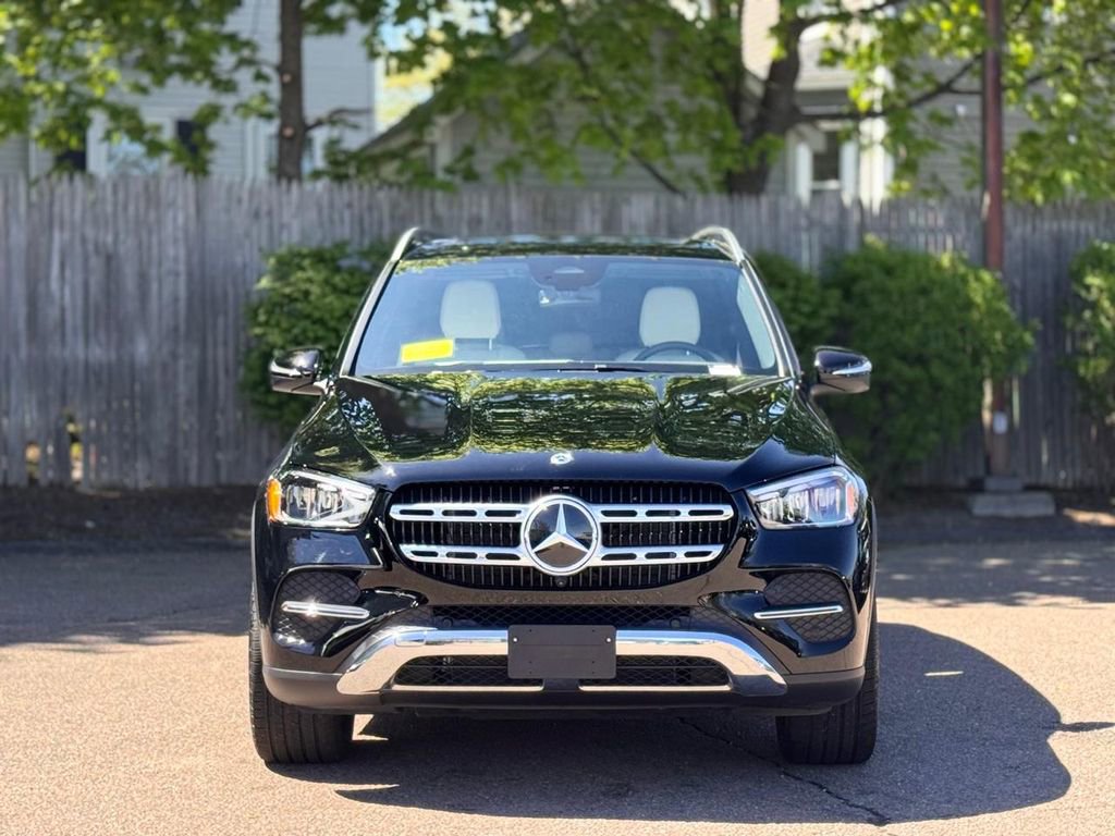Used 2025 Mercedes-Benz GLE 450 4MATIC image 9