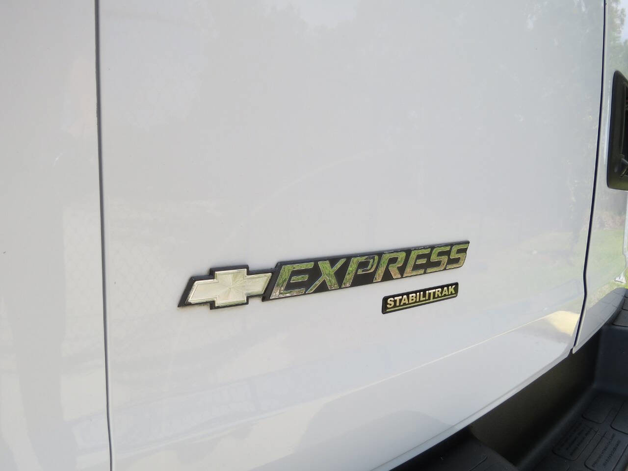 Used 2016 Chevrolet Express 3500 image 13