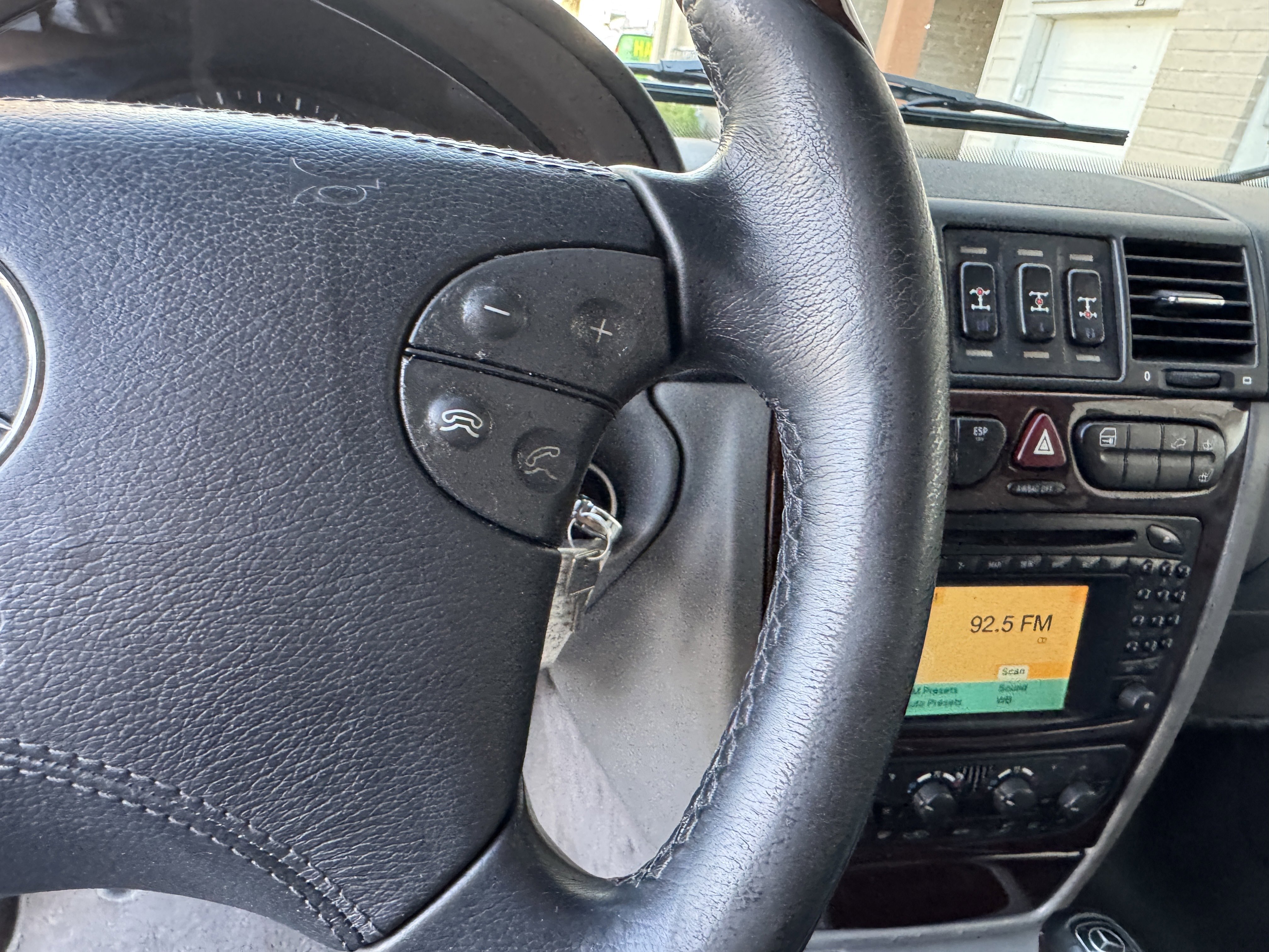 Used 2002 Mercedes-Benz G 500 image 26