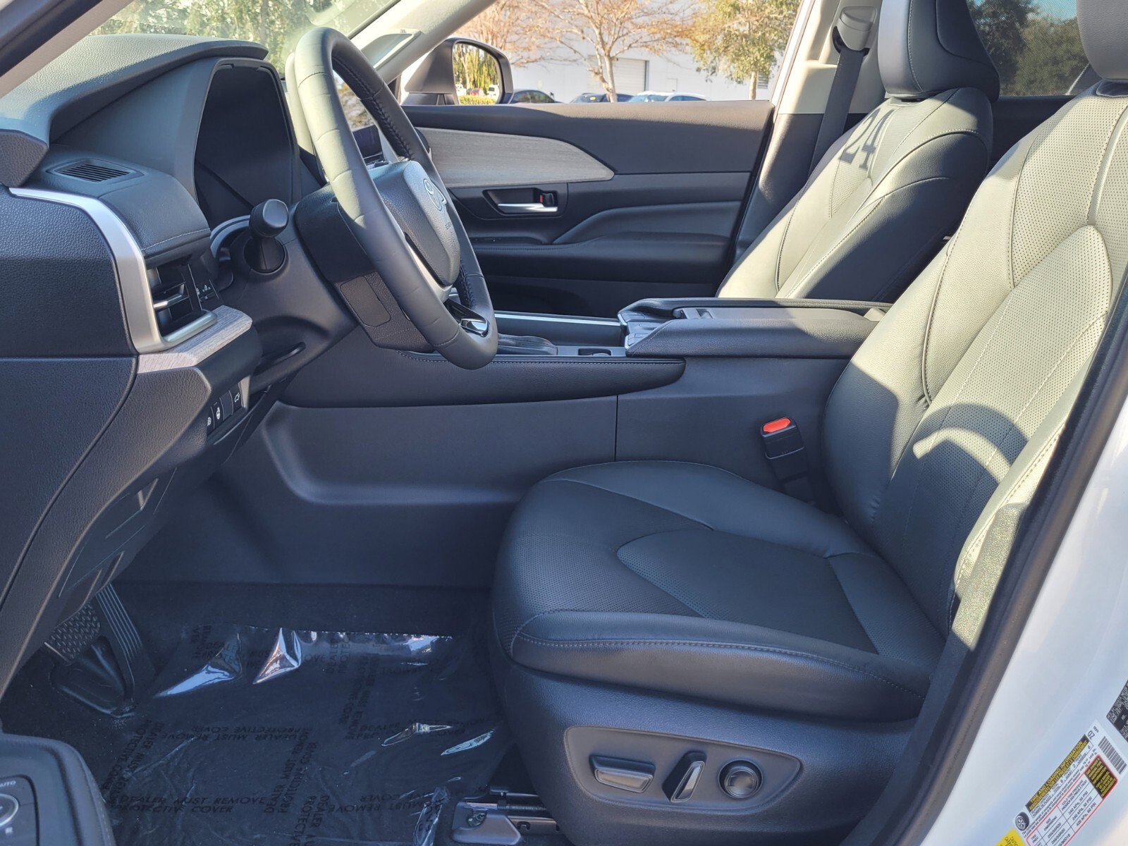 Used 2024 Toyota Grand Highlander Limited image 10