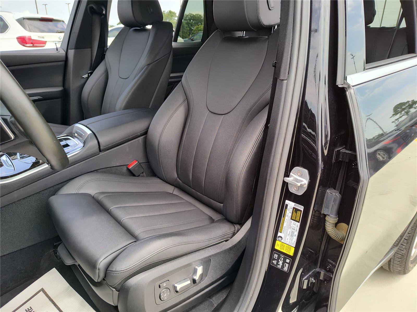 Used 2019 BMW X5 xDrive40i w/ Premium Package 2 image 19