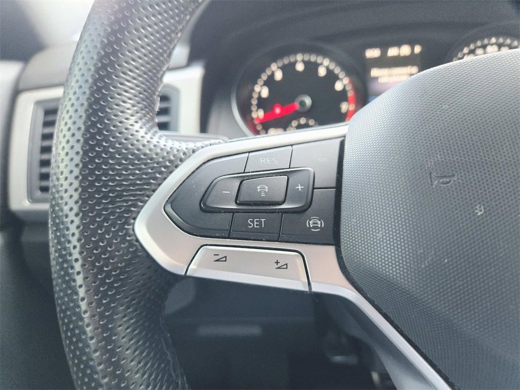 Used 2021 Volkswagen Atlas Cross Sport SE image 19